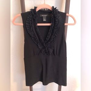 WHITE HOUSE BLACK MARKET BLACK SLEEVELESS